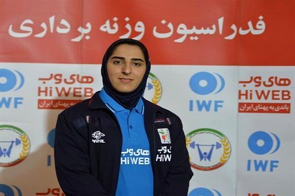 نخستین طلای تاریخ وزنه‌برداری ایران را بانوی لرستانی کسب کرد